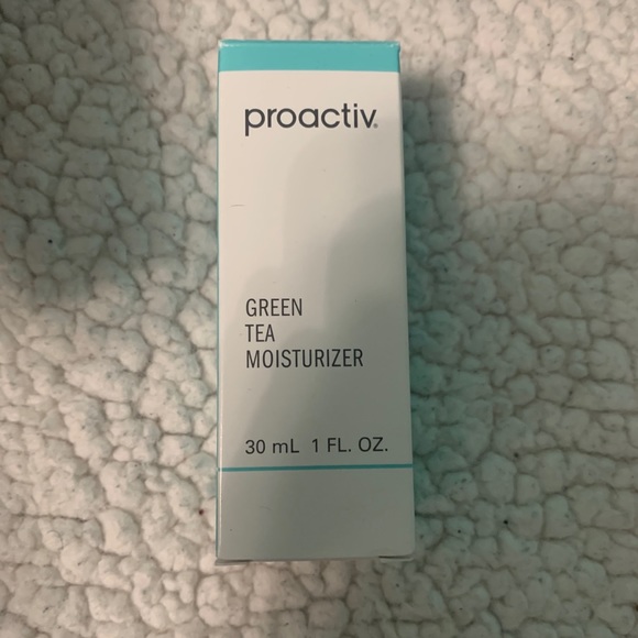 Proactiv Green Tea Moisturizer - Picture 2 of 5
